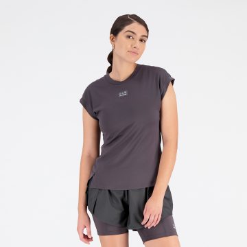 Camisa Deportiva New Balance Original Impact Run Negro Mujer