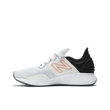 Alternative view of Tenis Deportivos New Balance Fresh Foam Roav Gris Para Niños