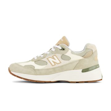 Alternative view of Tenis Deportivos New Balance Originales 992 Beige Para Mujer