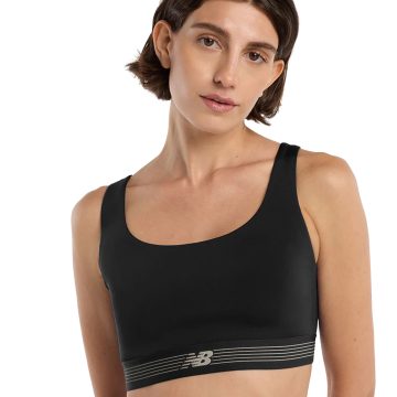 Top Deportivo New Balance Original AC Train Negro Para Mujer